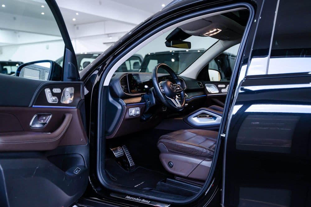Mercedes-Benz GLS 450 премиальный семейный внедорожник в аренду