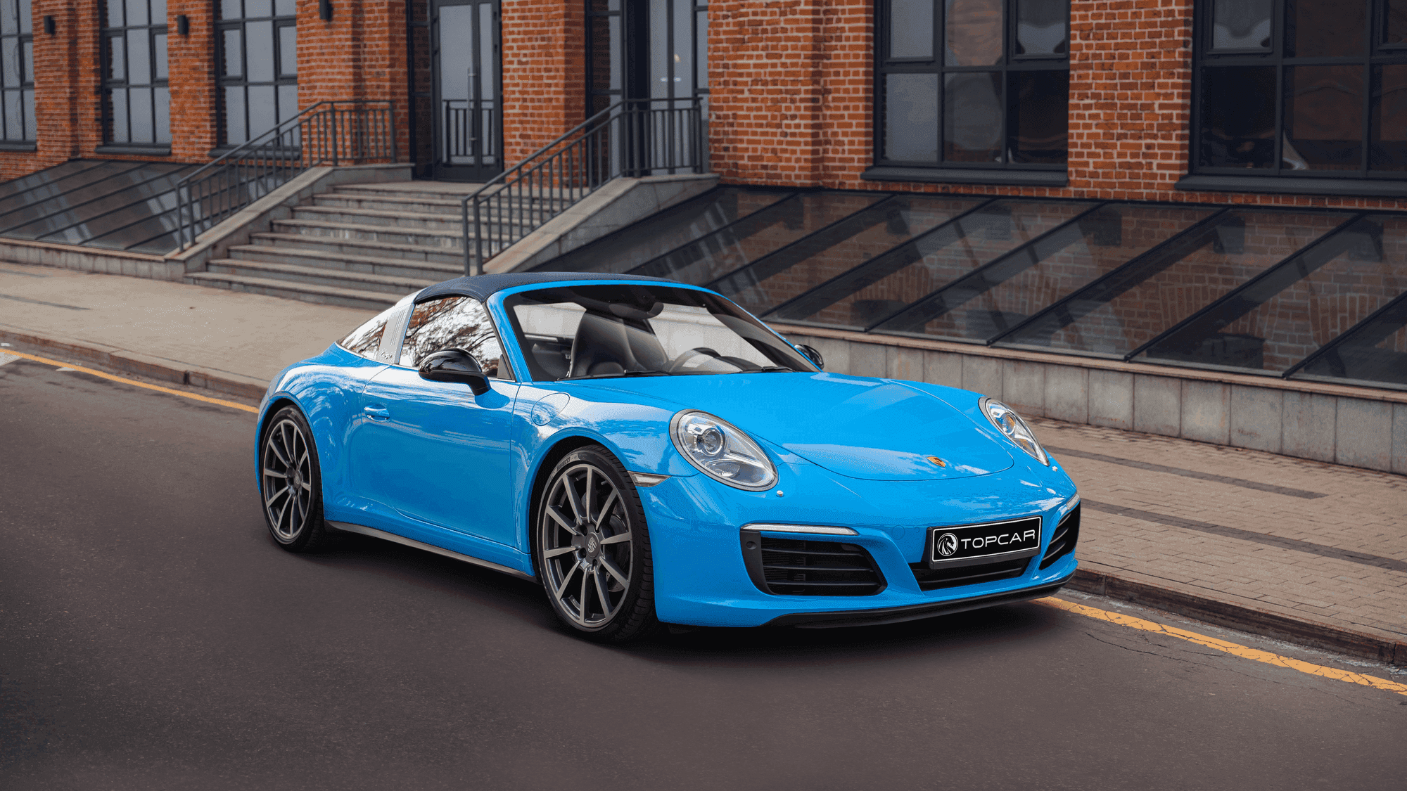 суперкар Porsche 911 Targa 4