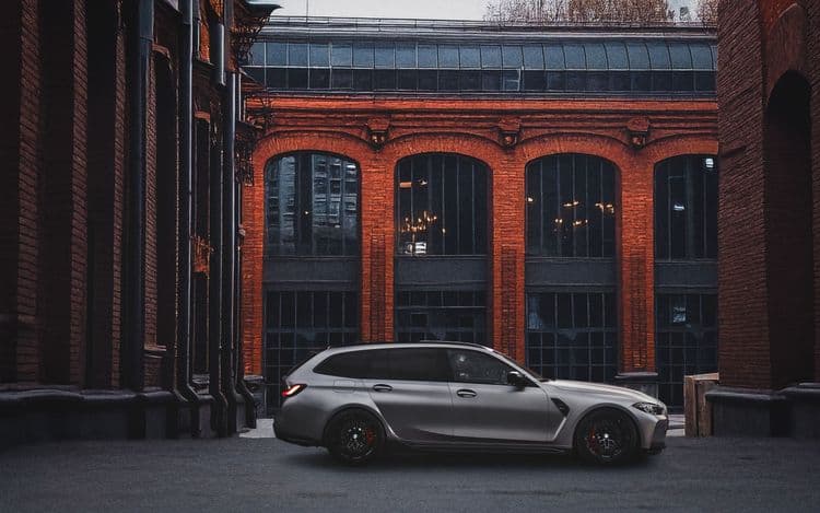 BMW M3 Touring Matte Grey вид сбоку