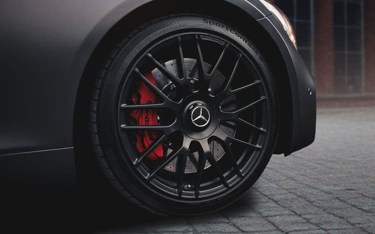 Колесные диски Mercedes AMG GTS крупным планом
