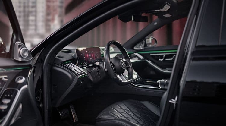 Салон Mercedes W223 Brabus интерьер роскошного автомобиля