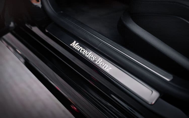 Салон Mercedes W223 Brabus с премиальными материалами отделки