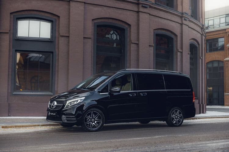 Mercedes V250 аренда в Москве премиальный минивэн V-Class