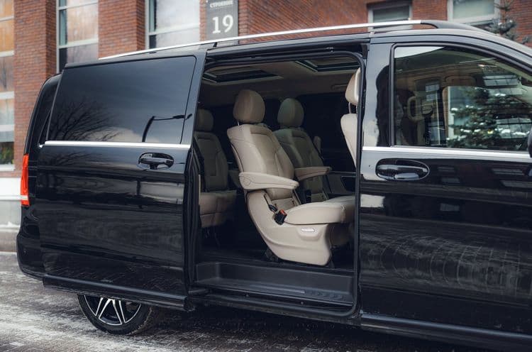 Раздвижная дверь Mercedes V250